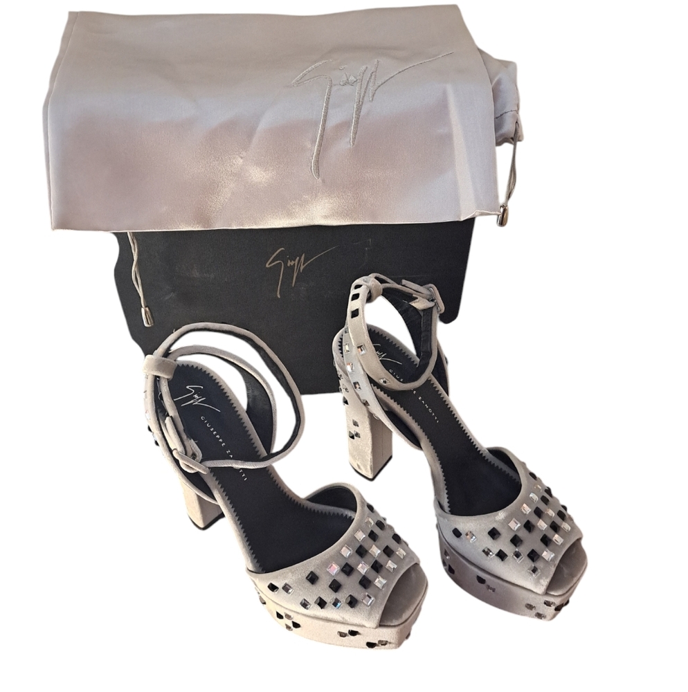Giuseppe Zanotti Silver Vero Cuoio Embellished Velvet Heels 39/ 8.5 NEW